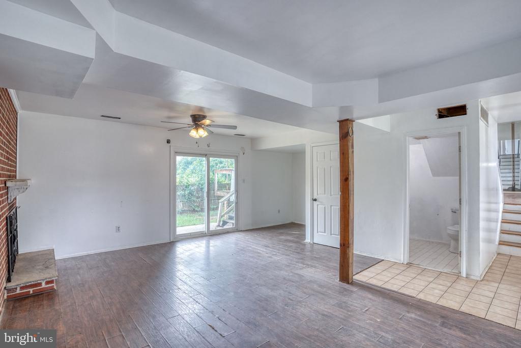 8 YORKTOWN ROAD