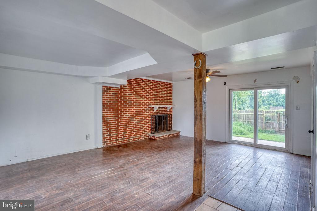 8 YORKTOWN ROAD