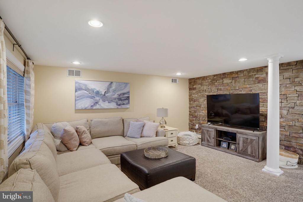 701 LOPER LANE
