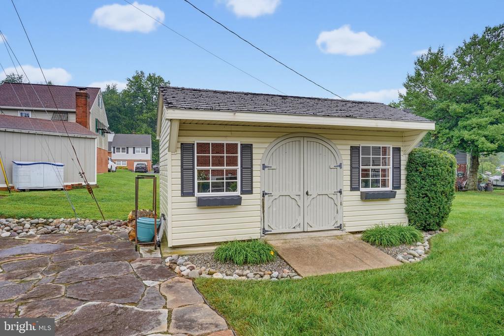 701 LOPER LANE