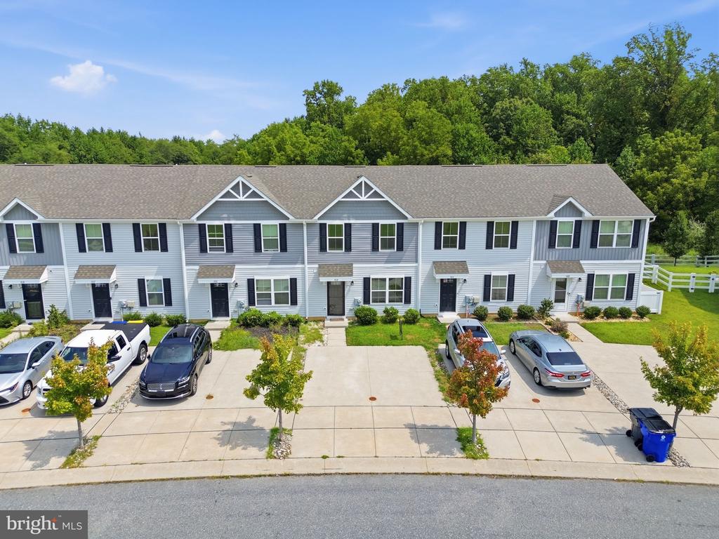 153 WYE OAK DRIVE