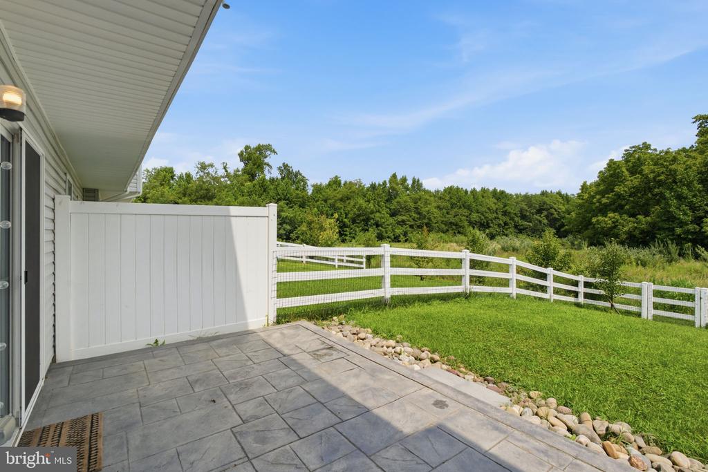 153 WYE OAK DRIVE