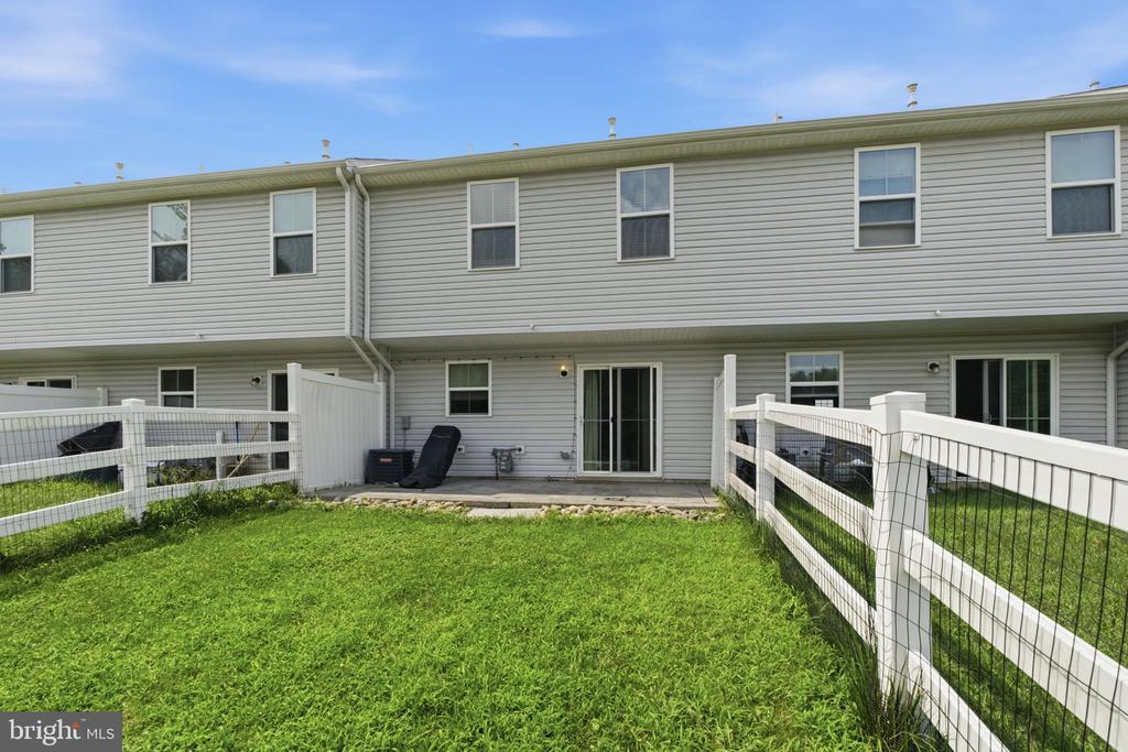 153 WYE OAK DRIVE