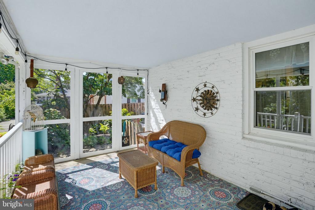 1409 IVY DRIVE