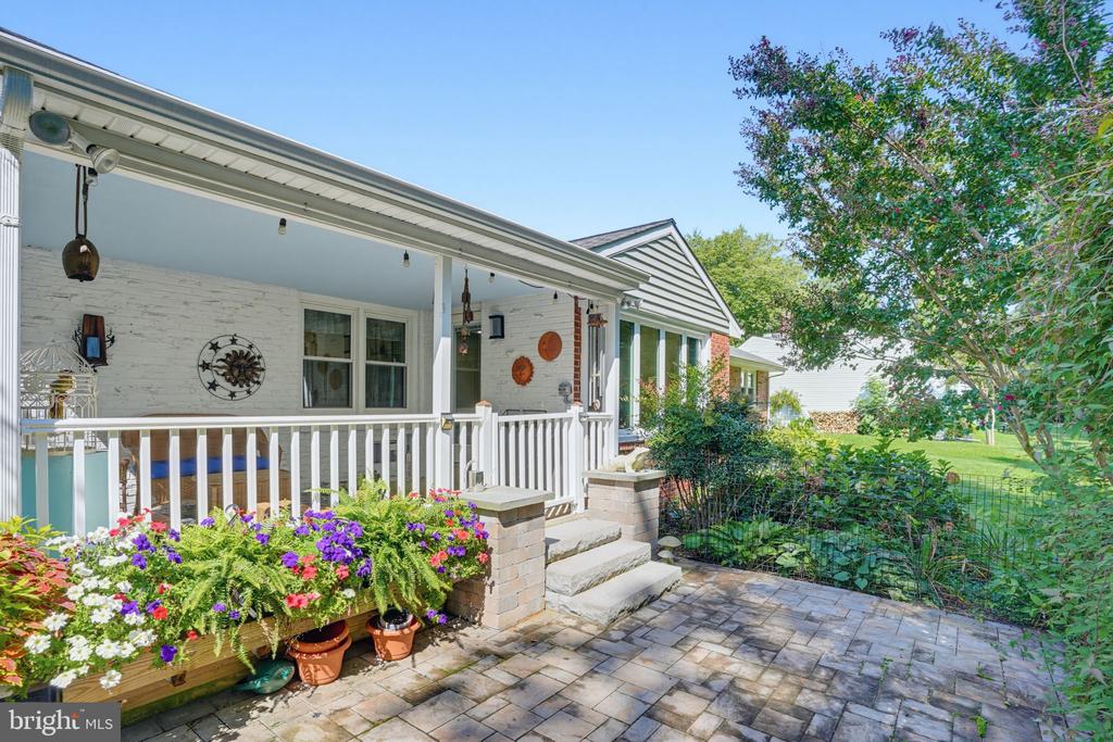 1409 IVY DRIVE