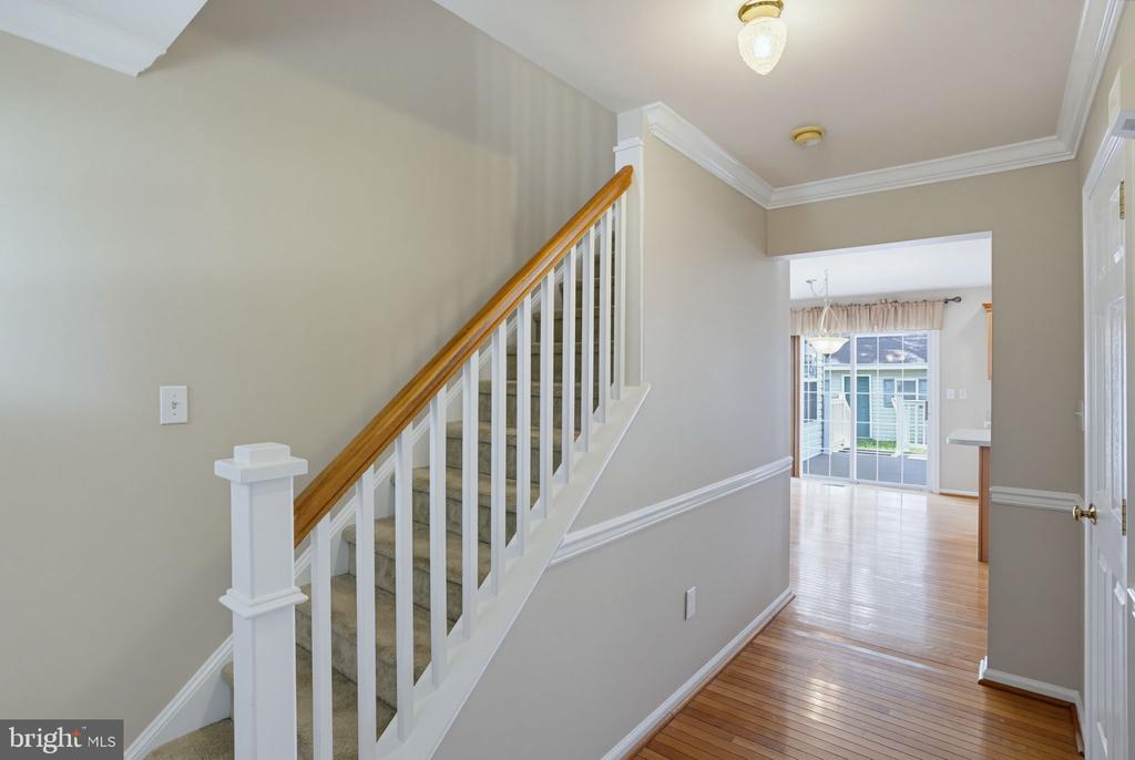 103 GREEN MEADOW CIRCLE