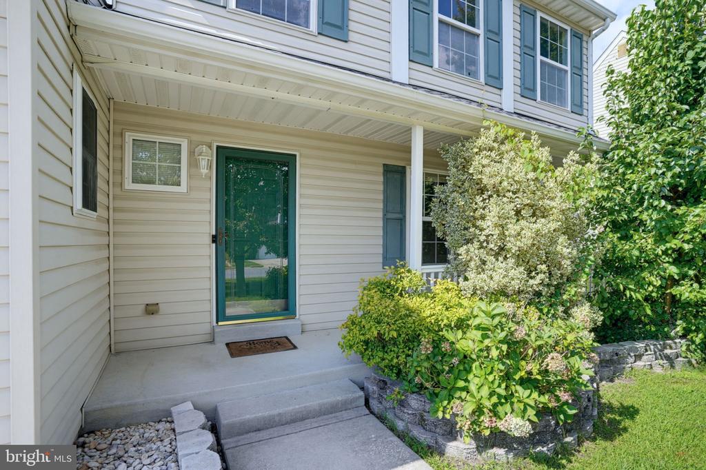 103 GREEN MEADOW CIRCLE