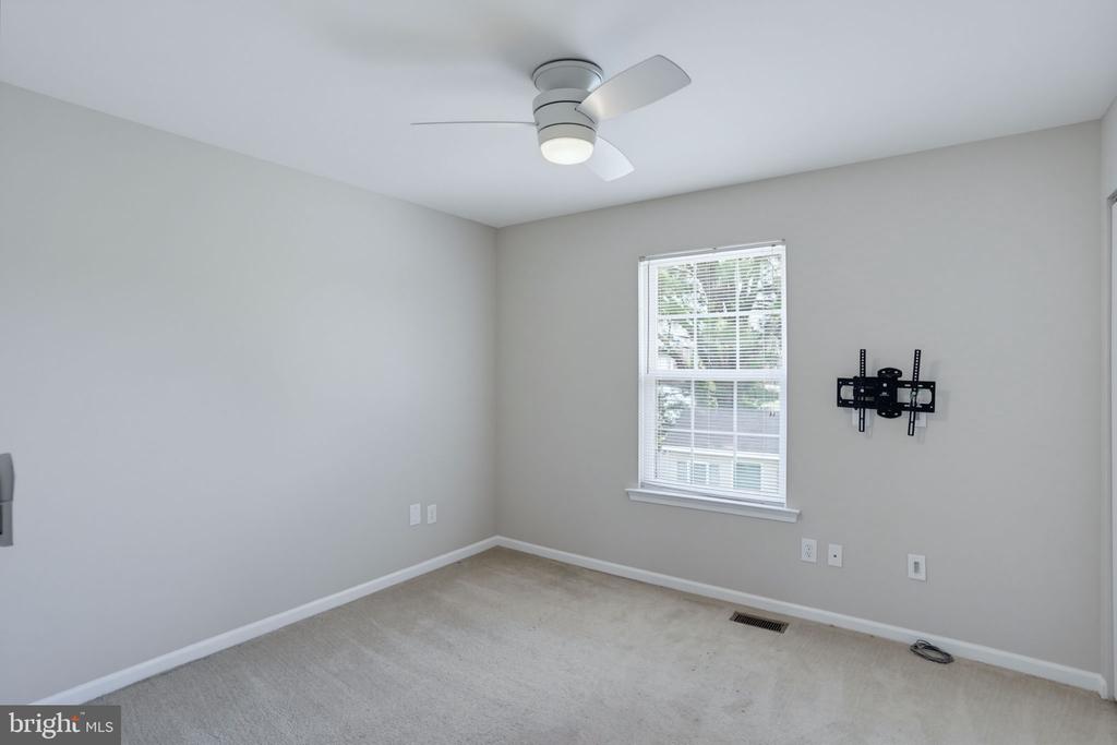 103 GREEN MEADOW CIRCLE