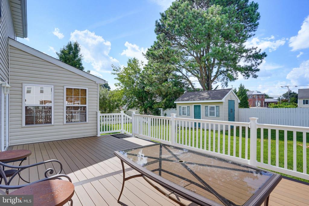 103 GREEN MEADOW CIRCLE