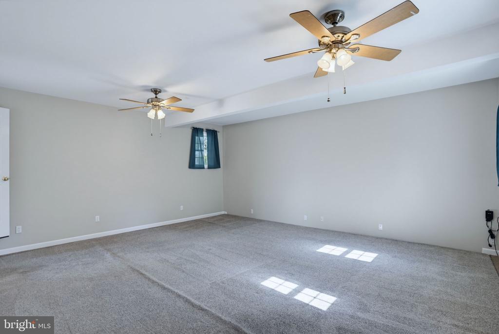 103 GREEN MEADOW CIRCLE