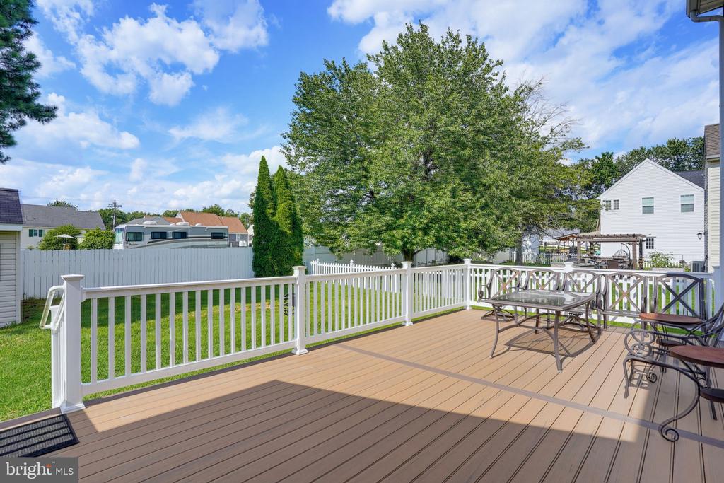 103 GREEN MEADOW CIRCLE