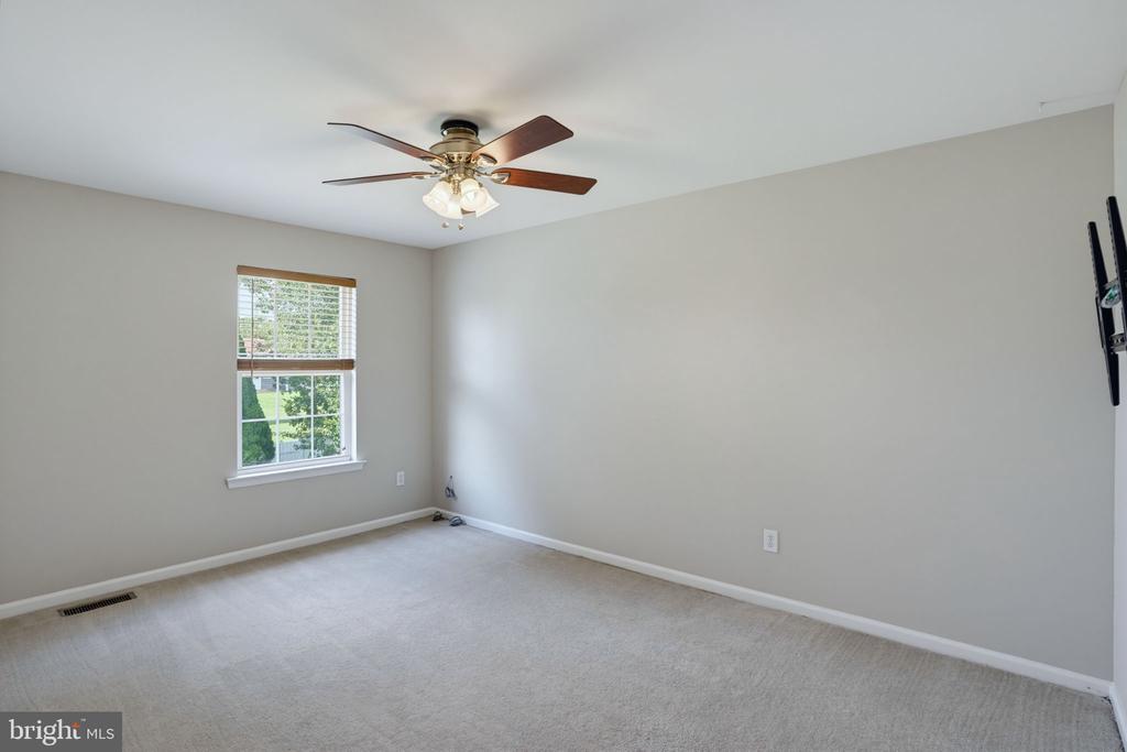 103 GREEN MEADOW CIRCLE