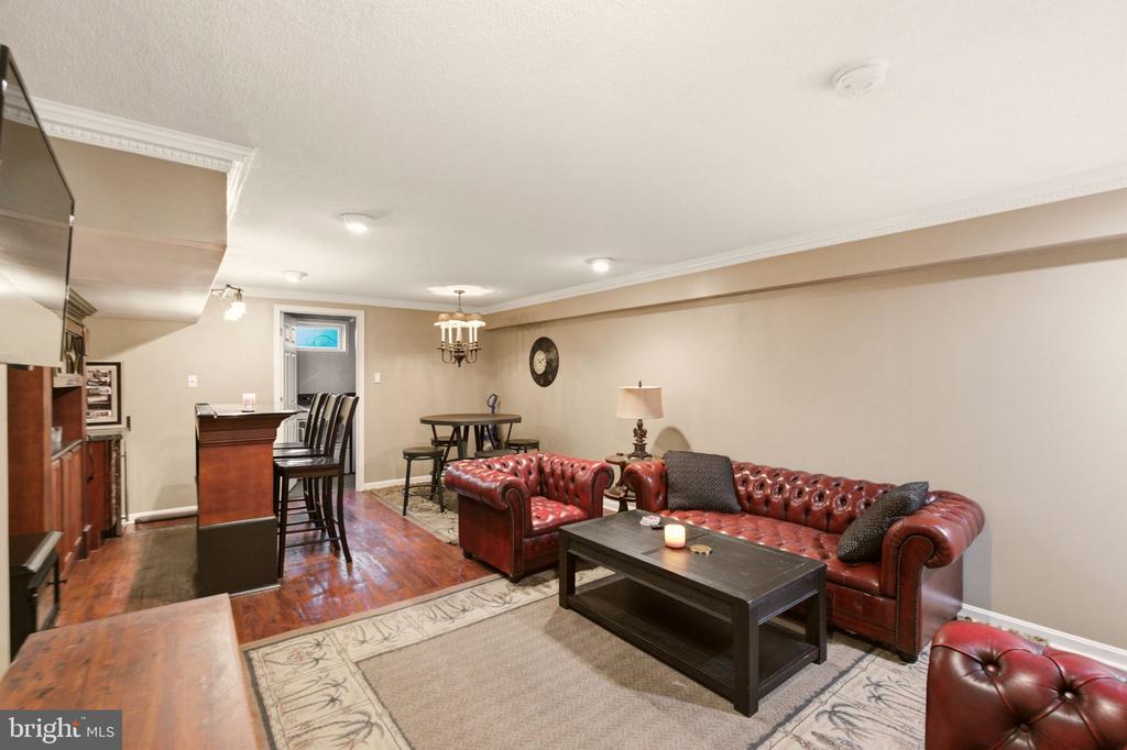 18 JONATHAN DRIVE