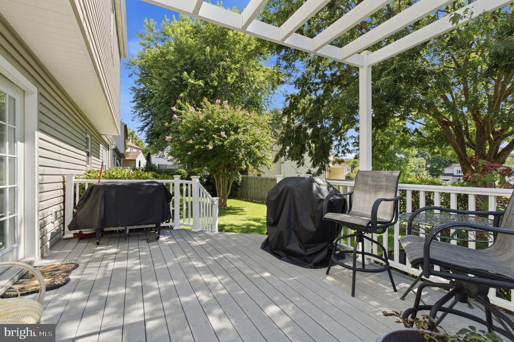 18 JONATHAN DRIVE