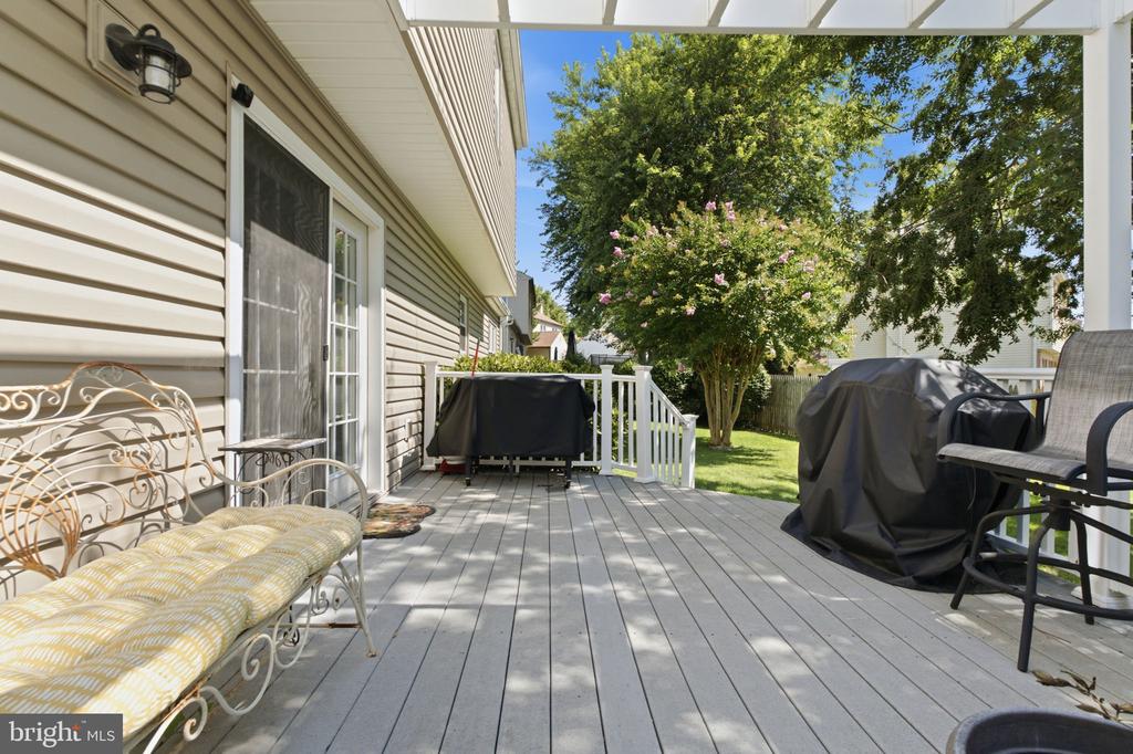 18 JONATHAN DRIVE