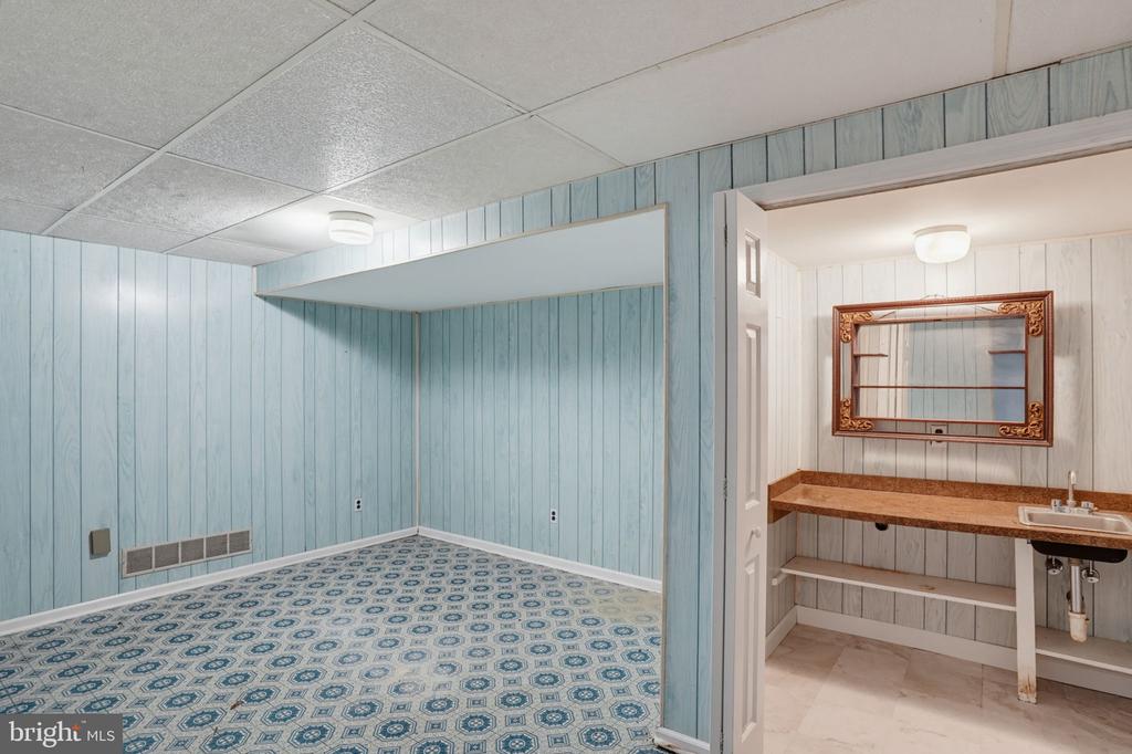 301 CARAVEL DRIVE
