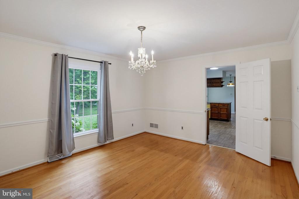 301 CARAVEL DRIVE