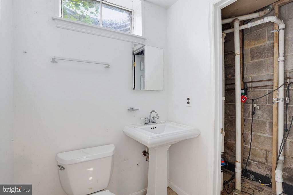 301 CARAVEL DRIVE