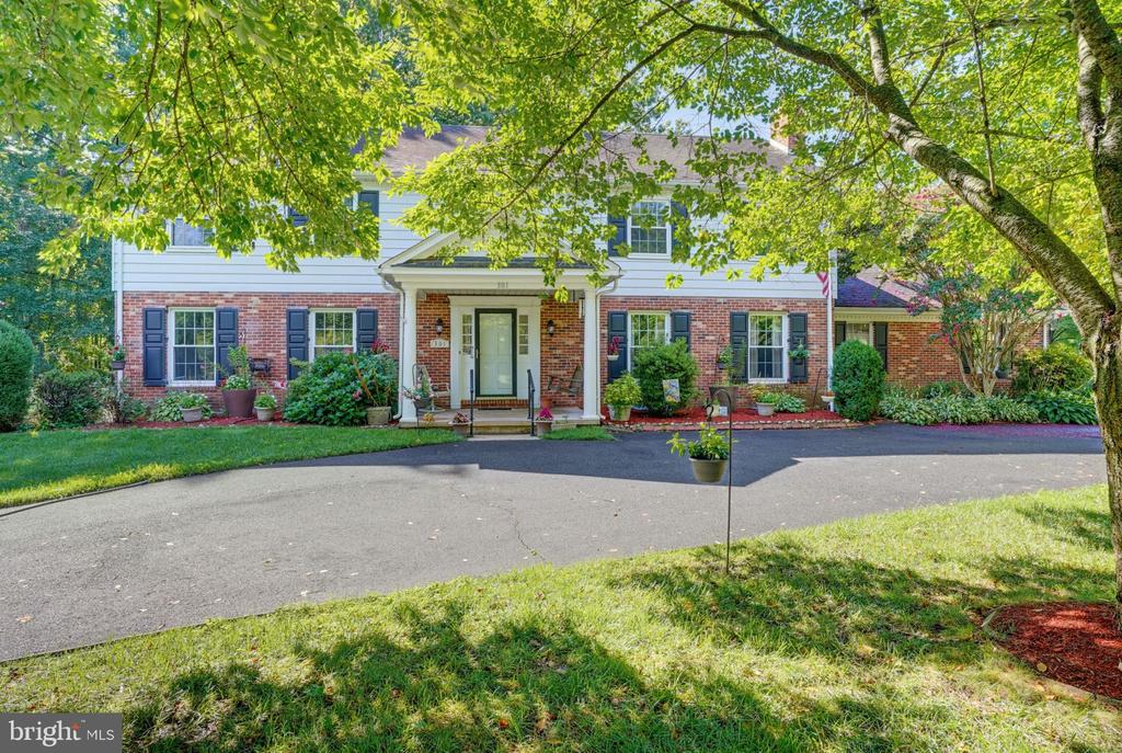301 CARAVEL DRIVE