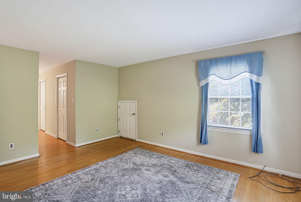 301 CARAVEL DRIVE