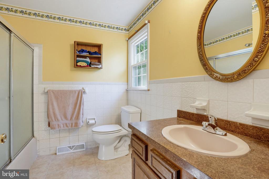 301 CARAVEL DRIVE