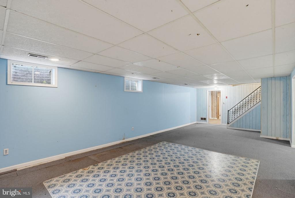 301 CARAVEL DRIVE