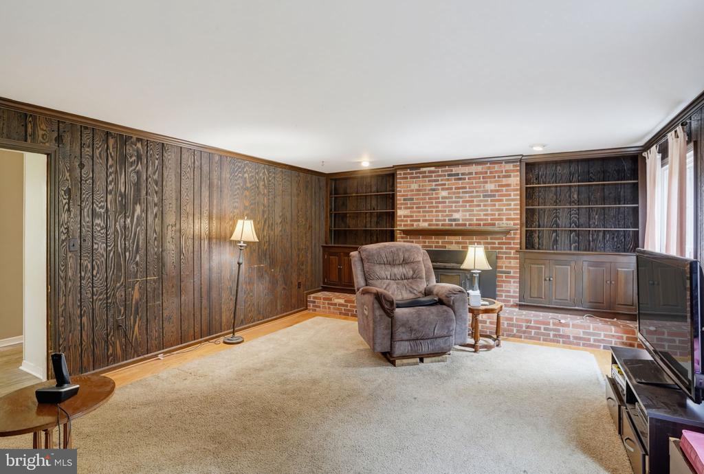 301 CARAVEL DRIVE