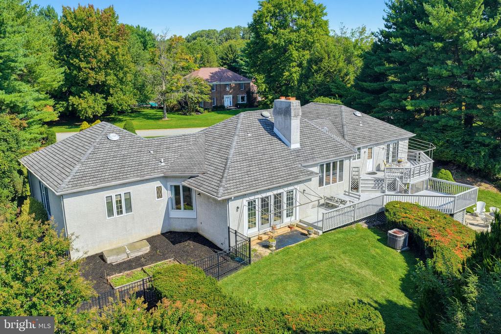 9 MCCORMICK DRIVE