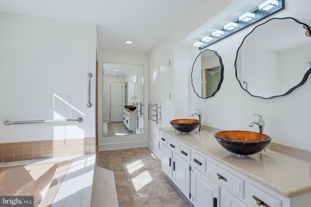 9 MCCORMICK DRIVE
