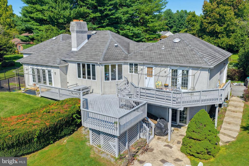 9 MCCORMICK DRIVE