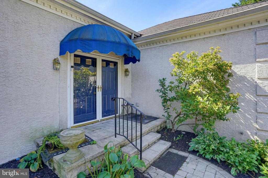 9 MCCORMICK DRIVE