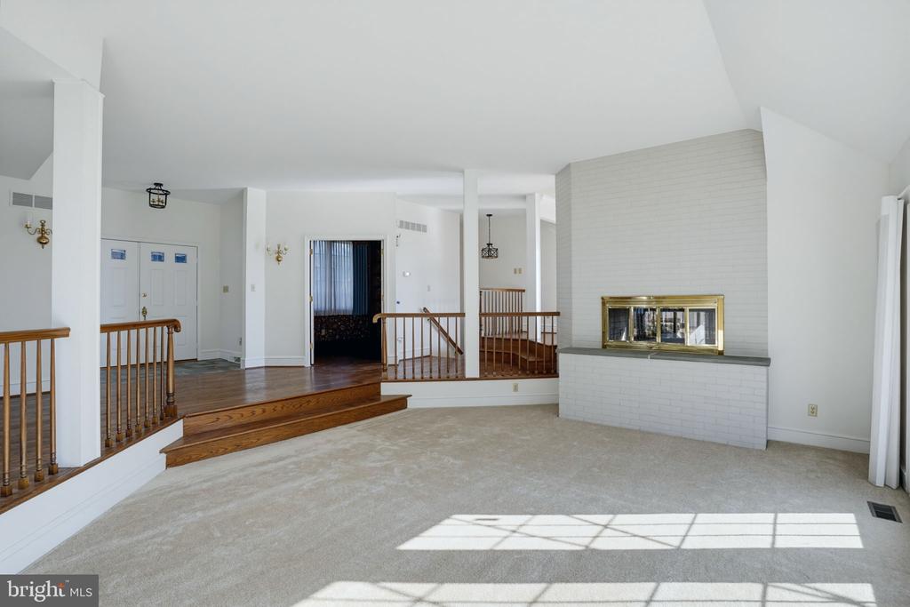 9 MCCORMICK DRIVE
