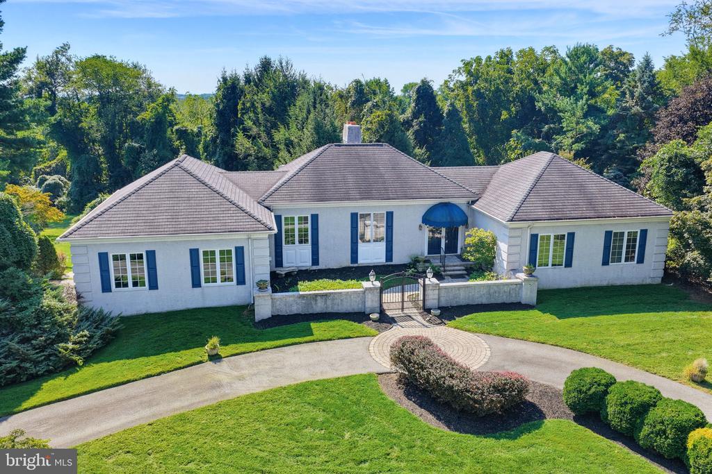 9 MCCORMICK DRIVE