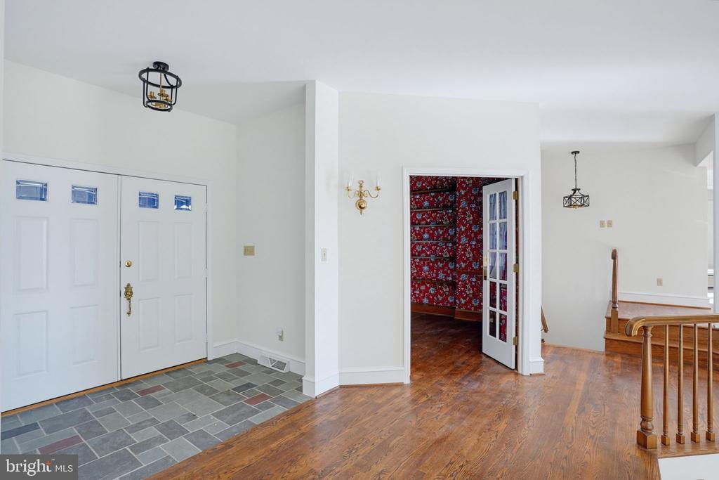 9 MCCORMICK DRIVE