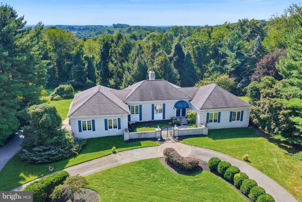 9 MCCORMICK DRIVE