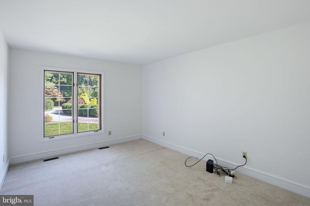 9 MCCORMICK DRIVE