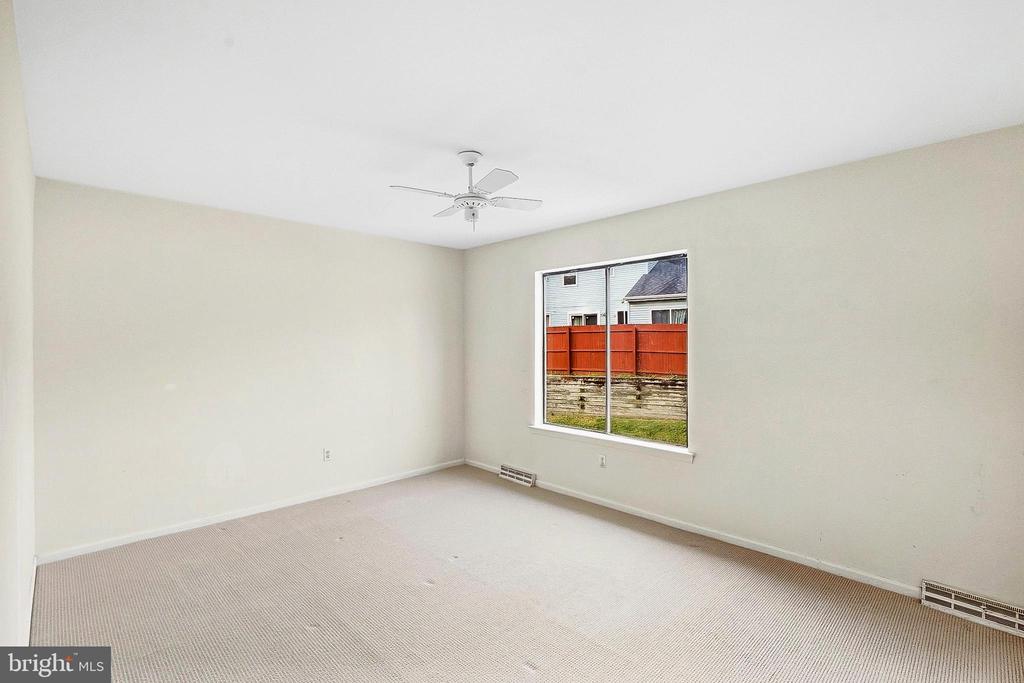 3 E SAINT JOSEPH COURT