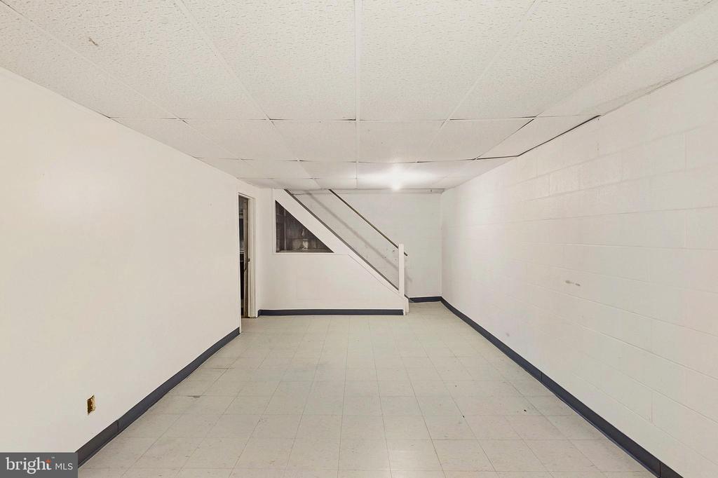 3 E SAINT JOSEPH COURT