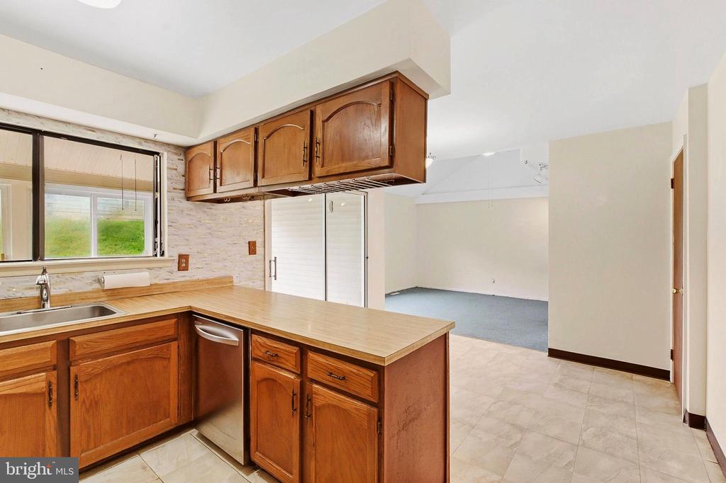 3 E SAINT JOSEPH COURT