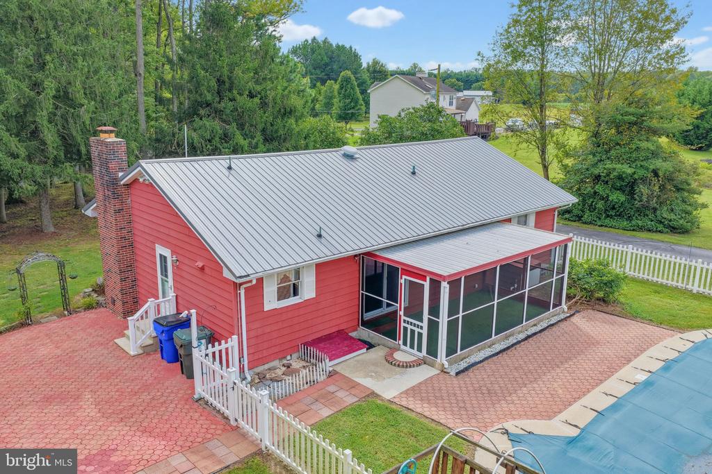 153 BLACKBIRD GREENSPRING ROAD