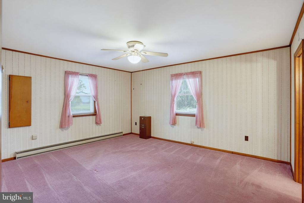 153 BLACKBIRD GREENSPRING ROAD