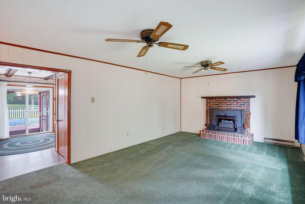 153 BLACKBIRD GREENSPRING ROAD
