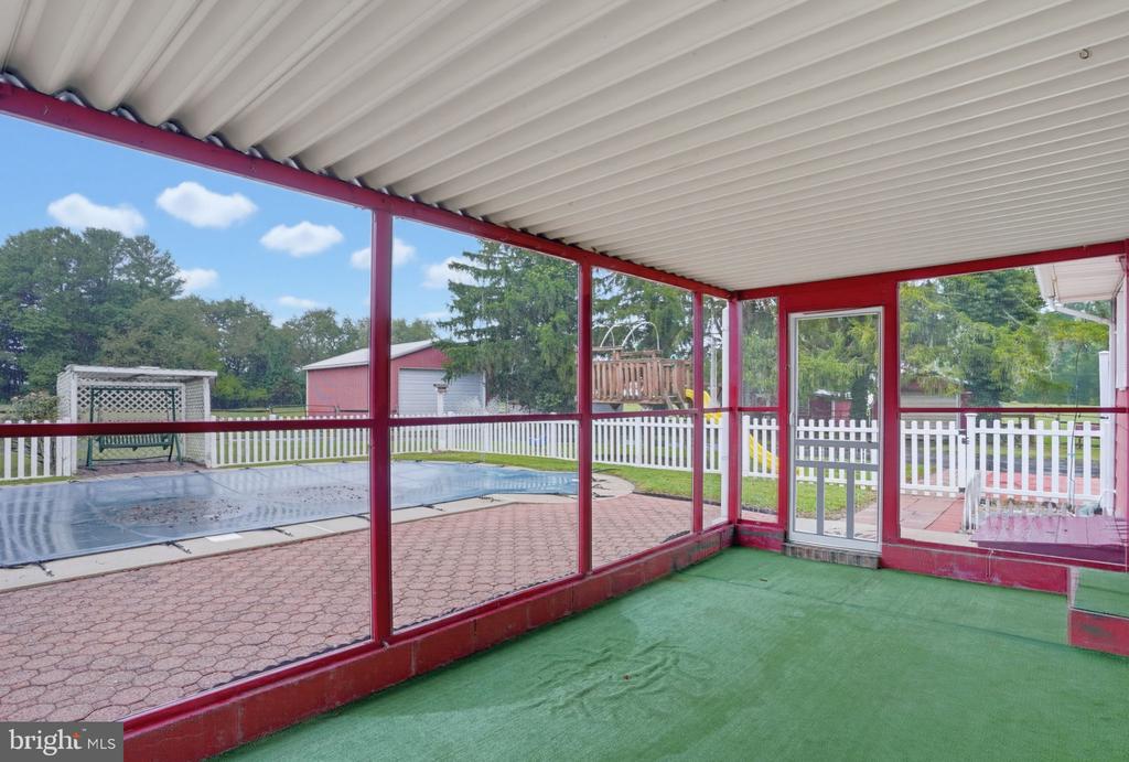 153 BLACKBIRD GREENSPRING ROAD