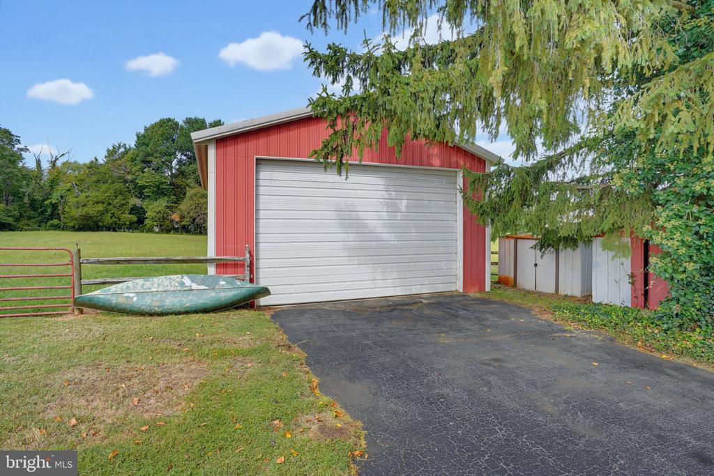 153 BLACKBIRD GREENSPRING ROAD