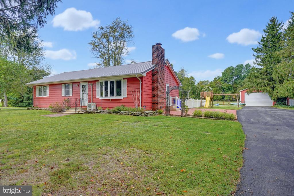 153 BLACKBIRD GREENSPRING ROAD