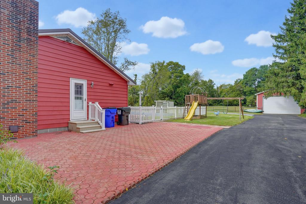 153 BLACKBIRD GREENSPRING ROAD