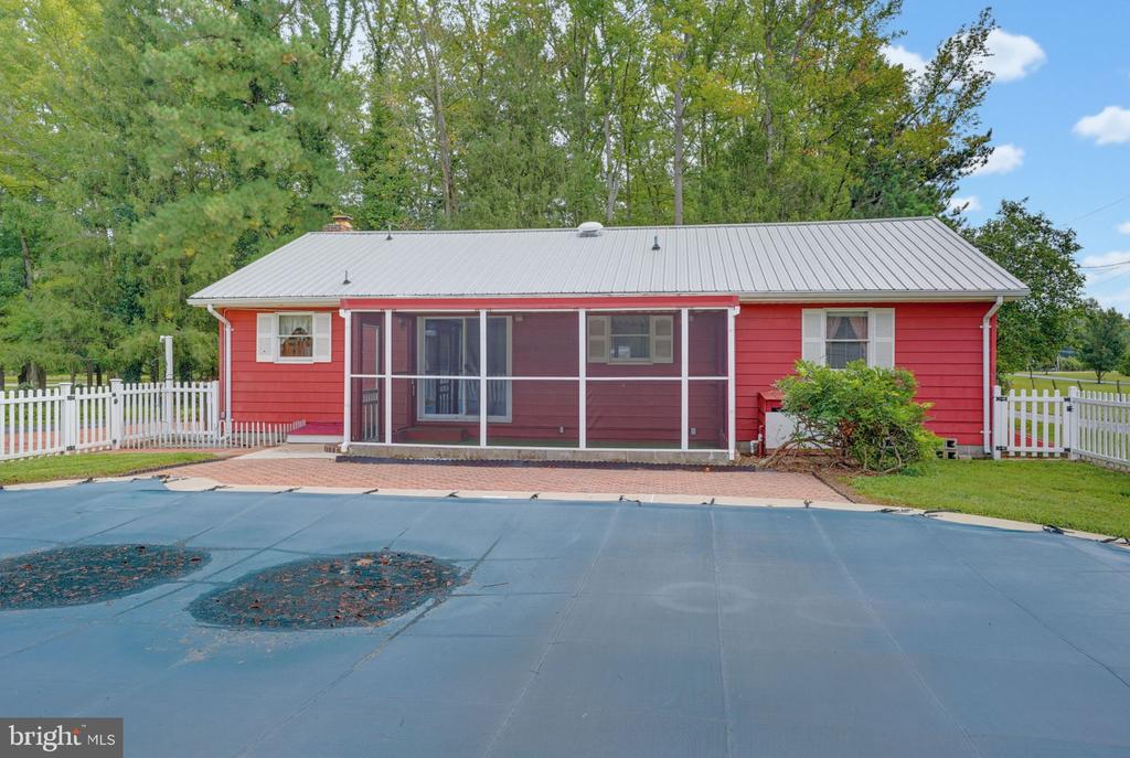 153 BLACKBIRD GREENSPRING ROAD