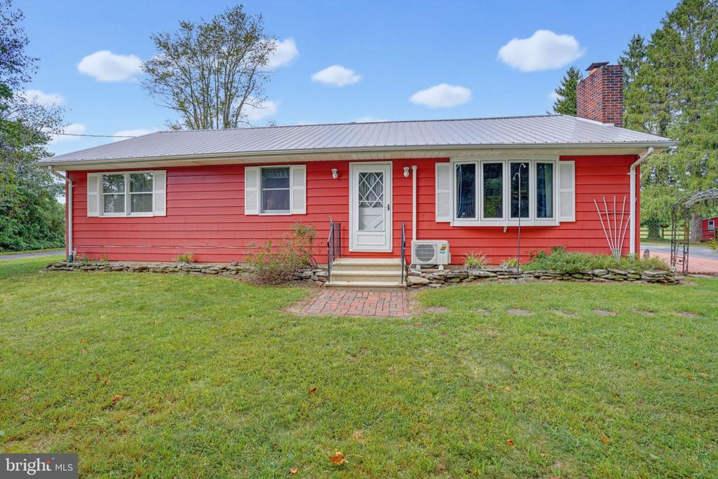 153 BLACKBIRD GREENSPRING ROAD