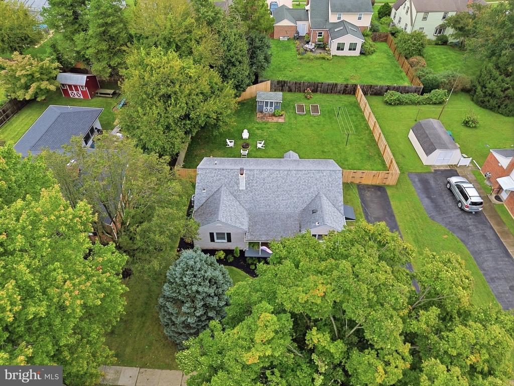 2409 TAPLEY LANE