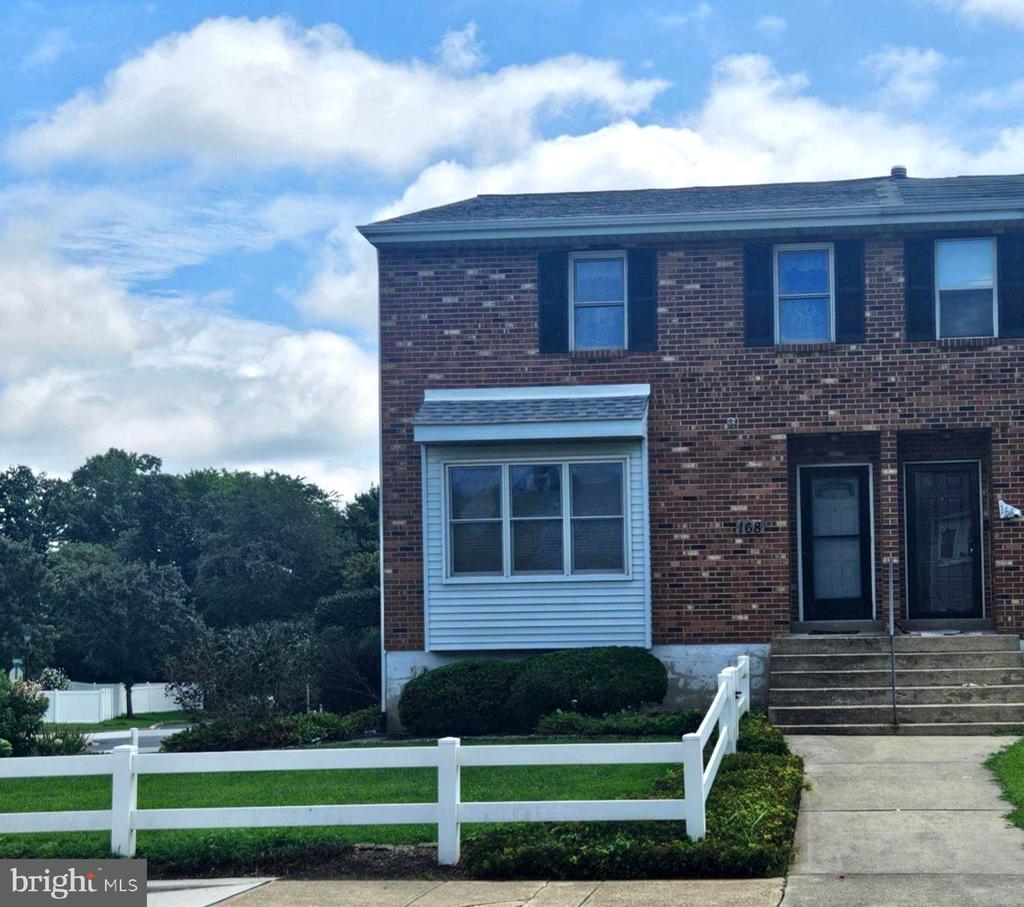 168 E E. GREEN VALLEY CIRCLE CIRCLE